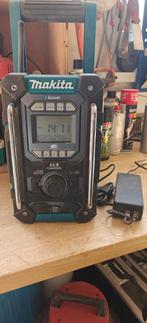 Werfradio makita dmr 301 met 18 volt 5mah batteriij, Ophalen, Zo goed als nieuw