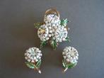 Vintage set broche en clip oorbellen bloemen madeliefje, Overige materialen, 4 tot 7 cm, Wit, Ophalen of Verzenden