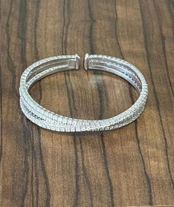 Armband met diamanten beschikbaar voor biedingen