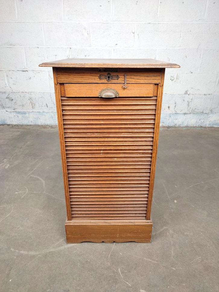 Antiek roldeur kastje, Huis en Inrichting, Kasten | Overige, Ophalen