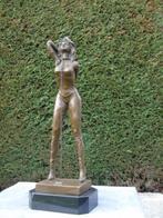 statue femme soumise attaché aux mains et enchaîné en bronze, Bronze, Enlèvement ou Envoi
