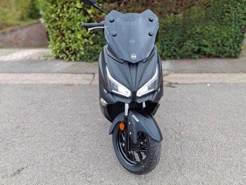 Sym Joymax Z+125cc zwart vanaf 2022/8274 Km/, Fietsen en Brommers, Scooters | Overige merken, Zo goed als nieuw, Ophalen