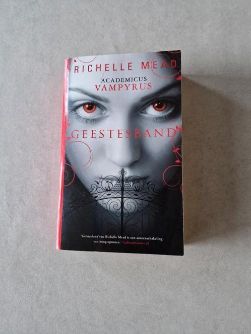 Academicus Vampyrus - Geestesband, Boeken, Kinderboeken | Jeugd | 13 jaar en ouder, Gelezen, Fictie, Ophalen of Verzenden