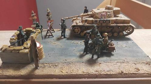 Diorama Seconde Guerre Mondiale Soldat US Allemand Blindé, Hobby en Vrije tijd, Modelbouw | Figuren en Diorama's, Zo goed als nieuw