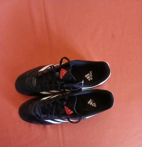 Chaussure addidas avec crampon, Sport en Fitness, Voetbal, Zo goed als nieuw, Schoenen, Maat L, Ophalen