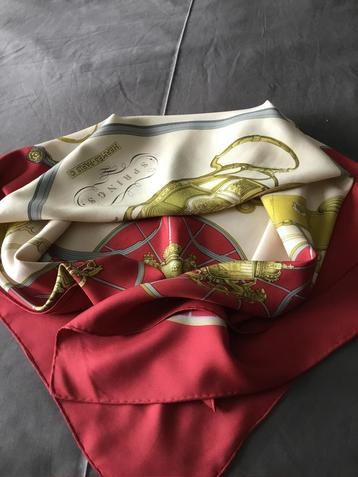 Écharpe en soie Hermés., Enlèvement ou Envoi, Comme neuf, Écharpe