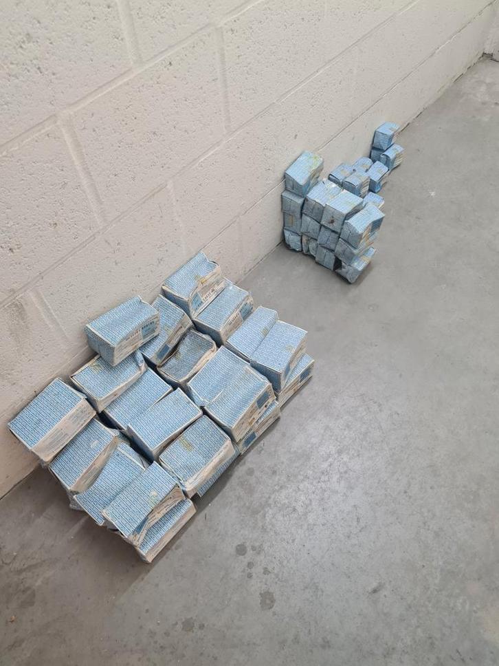 61 boîtes de clous Bierbach, Bricolage & Construction, Quincaillerie & Fixations, Neuf, Enlèvement ou Envoi