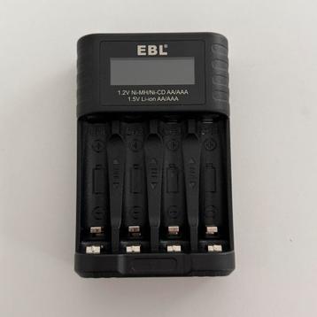 USB-C lader voor NiMH en Li-ion AA en AAA beschikbaar voor biedingen
