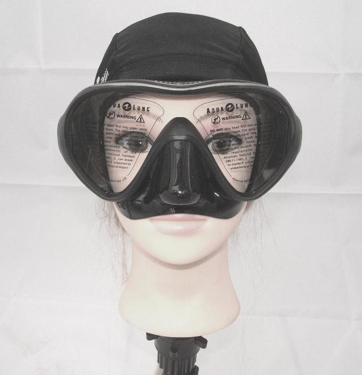 Masque Aqualung LINEA Silic. Noir / Noir, Sports nautiques & Bateaux, Plongée, Neuf, Lunettes de plongée ou Tuba, Enlèvement ou Envoi