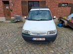 Peugeot partner 1.9 2001, Auto's, Peugeot, Voorwielaandrijving, 4 cilinders, Wit, Overige kleuren