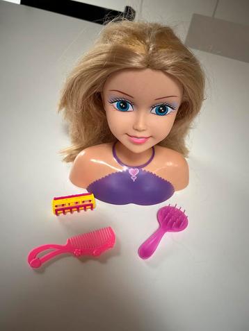 Kappershoofd voor kinderen beschikbaar voor biedingen