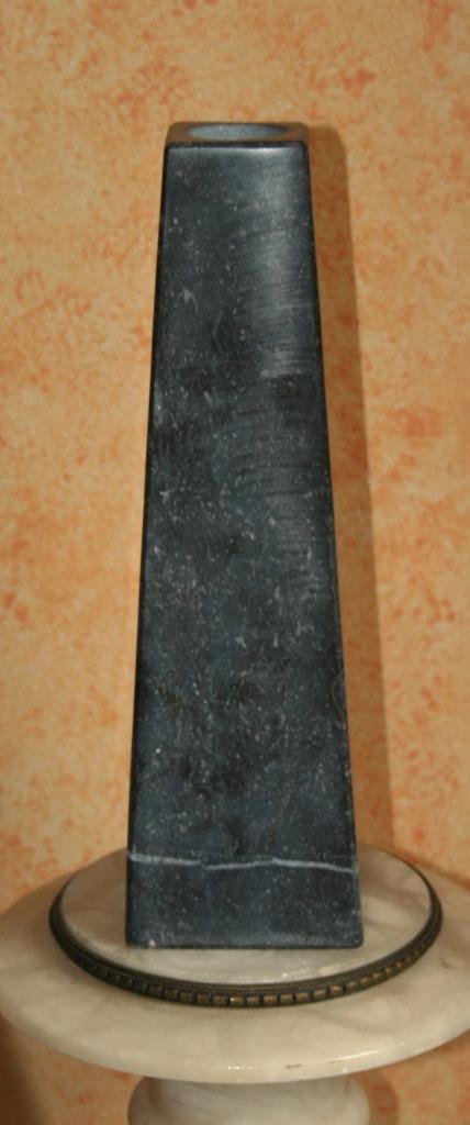 Massief arduin kandelaar/obelisk, gepolierd, Antiek en Kunst, Curiosa en Brocante, Ophalen