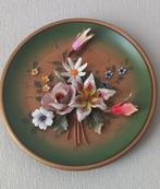 Wandbord porselein met bloemen in reliëf 3d, Ophalen, Gebruikt