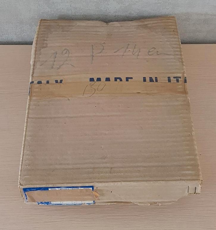 Antiek:Complete 12delig handgeschilderde beeldjes+kerststal, Diversen, Kerst, Zo goed als nieuw, Ophalen of Verzenden