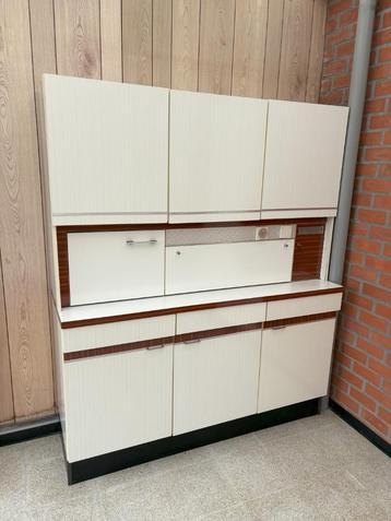 keukenkast vintage jaren 70  beschikbaar voor biedingen