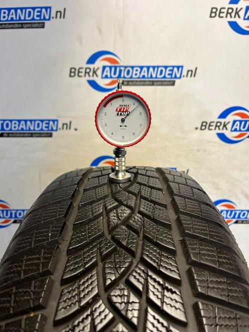 2x Goodyear UltraGrip Performance (DEMO) 215/55 R17 98V 215/, Autos : Pièces & Accessoires, Pneus & Jantes, Pneu(s), Pneus hiver