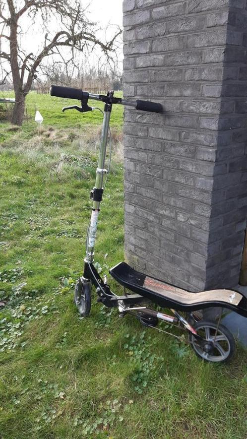 Space Scooter in zwarte kleur voor jongen of meisje, Kinderen en Baby's, Speelgoed | Buiten | Voertuigen en Loopfietsen, Gebruikt