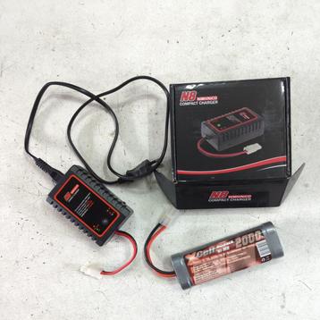 Compacte lader + 2000mAh 7,2V nimh accu (Tamiya HSP Carson) beschikbaar voor biedingen