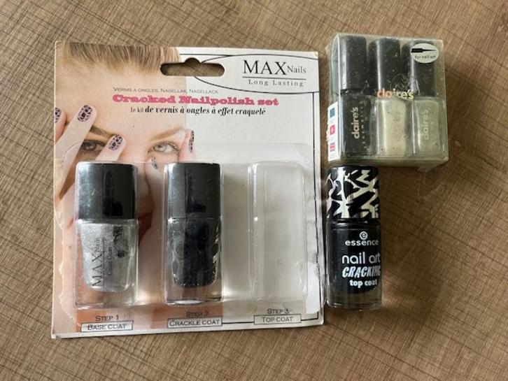 Nagellak voor nail art "Cracked nails" + 3 mini flesjes, Handtassen en Accessoires, Uiterlijk | Cosmetica en Make-up, Zo goed als nieuw