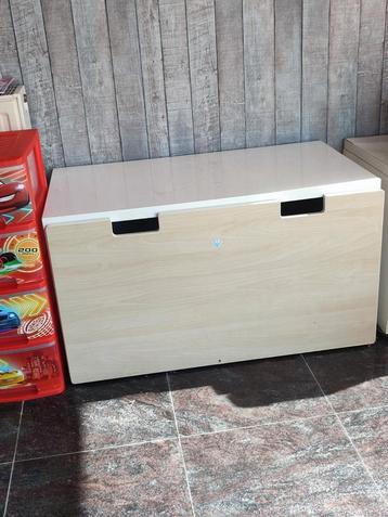 Ikea speelgoed kist beschikbaar voor biedingen
