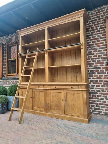 Eiken boekenkast/bibliotheekkast GRATIS LEVERING  beschikbaar voor biedingen