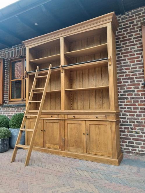 Eiken boekenkast/bibliotheekkast GRATIS LEVERING, Huis en Inrichting, Kasten | Boekenkasten, Zo goed als nieuw, Ophalen of Verzenden