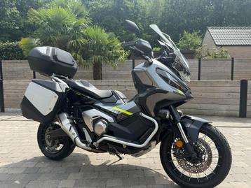 Honda x adv full option 2024 beschikbaar voor biedingen