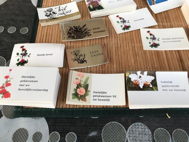 geschenkverpakking : naamkaartjes, Hobby & Loisirs créatifs, Autocollants & Images, Neuf, Plusieurs images, Enlèvement