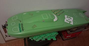 Mystic MHZ - RC Offshore Catamaran Polyester beschikbaar voor biedingen