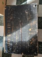 oude houten kist, Enlèvement