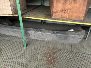 ACHTERBUMPER R25 beschikbaar voor biedingen