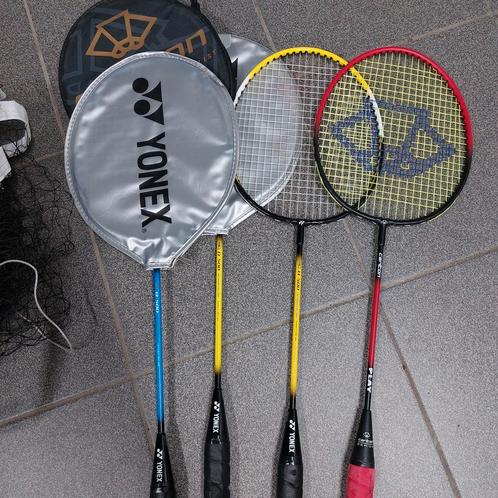 Badminton rackets met net, Sport en Fitness, Badminton, Zo goed als nieuw, Racket(s), Ophalen of Verzenden