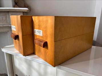 7 Houten archiefdozen beschikbaar voor biedingen