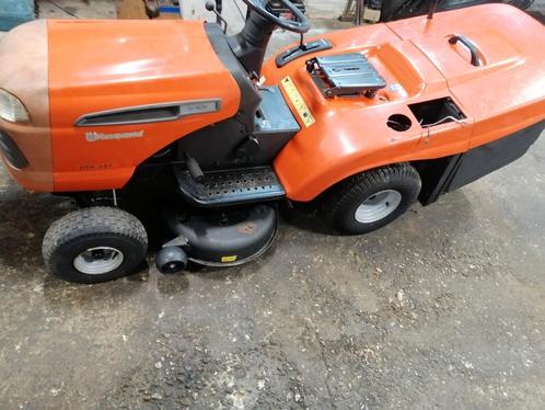 Tracteur tondeuse Husqvarna cth 141, Tuin en Terras, Zitmaaiers