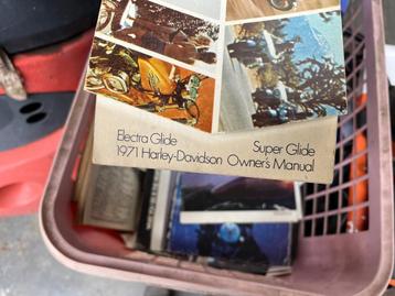 Harley Davidson handleidingen, folders en magazines beschikbaar voor biedingen