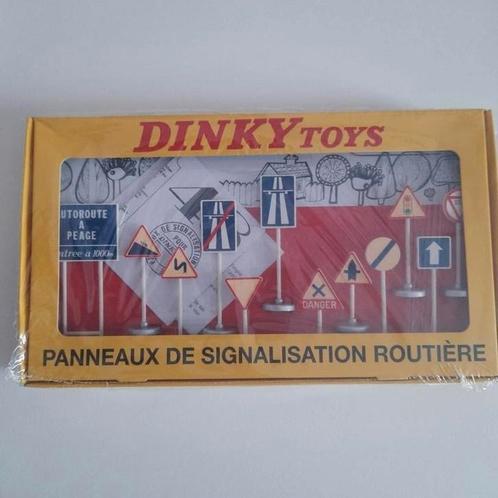 DINKY TOYS/ATLAS 593* VERKEERSBORDEN*SEALED*NEW*, Hobby en Vrije tijd, Modelauto's | 1:43, Nieuw, Overige typen, Dinky Toys, Ophalen