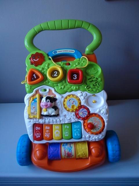 VTECH 2-IN-1 SUPER PRATENDE TROTTER, Kinderen en Baby's, Speelgoed | Vtech, Zo goed als nieuw, Ophalen