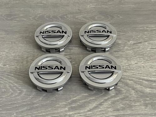 Zilvere NISSAN Naafdoppen/Naafkappen 58mm set van 4 stuks, Auto diversen, Wieldoppen, Nieuw, Verzenden