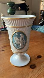 Vase en porcelaine « La dame à la licorne » édition limitée, Antiquités & Art, Antiquités | Vases, Enlèvement