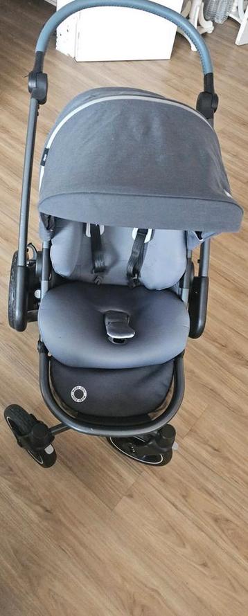 Poussette maxi-poussette maxi-cosi nova 4 roues