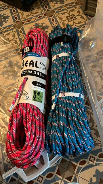 Corde à simple et à double escalade à louer beschikbaar voor biedingen
