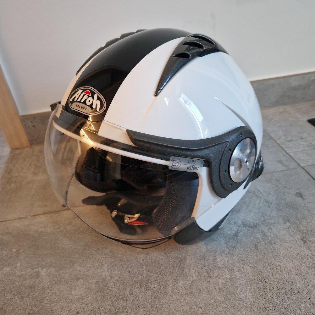 helm, Ophalen of Verzenden, Zo goed als nieuw