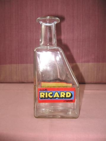 Carafe inclinée Ricard Anisette Liqueur bordure rouge, bleu., Enlèvement ou Envoi, Comme neuf, Ustensile