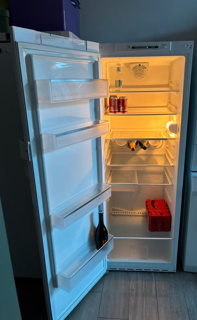 Frigo siemens 170h x 60b x 63d, Elektronische apparatuur, Koelkasten en IJskasten, Gebruikt, Zonder vriesvak, 200 liter of meer