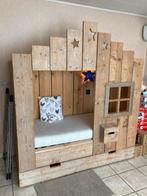 Kinderbed huisje / boomhut, Ophalen, Zo goed als nieuw