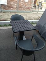 kleine terrastafel met 2 stoelen, Kunststof, Gebruikt, Stapelbaar, Ophalen