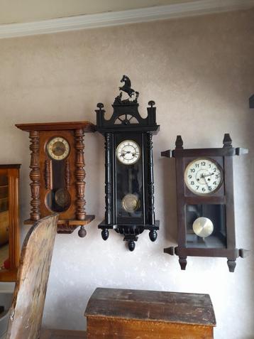 Lot 8 antieke klokken