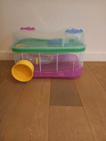 Imac hamsterkooi beschikbaar voor biedingen