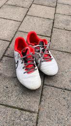 Voetbalschoenen Nike maat 36, Sport en Fitness, Voetbal, Ophalen of Verzenden, Zo goed als nieuw