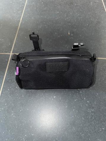 The Pack stuurtas 2L volume beschikbaar voor biedingen